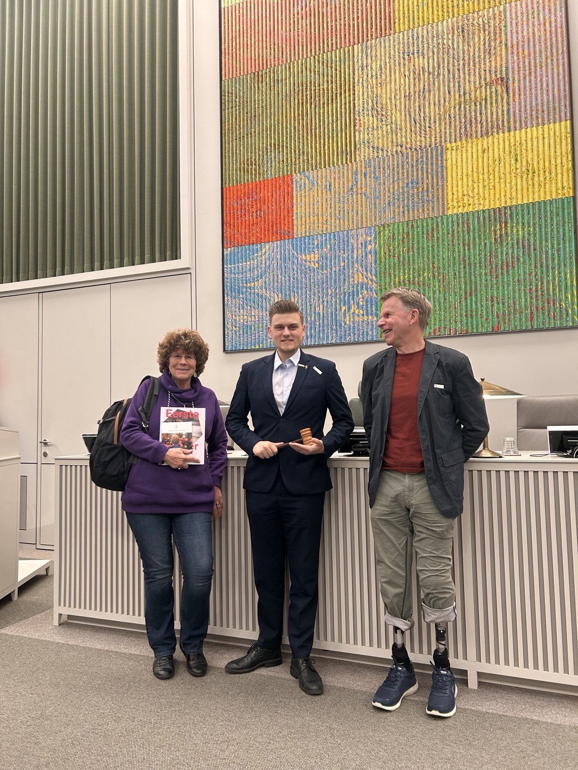 Lucas Kramer bij een officieel moment met collega’s
