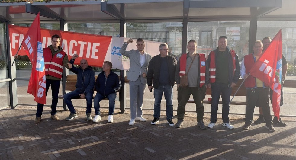 Aan de zijde van reizigers en chauffeurs
