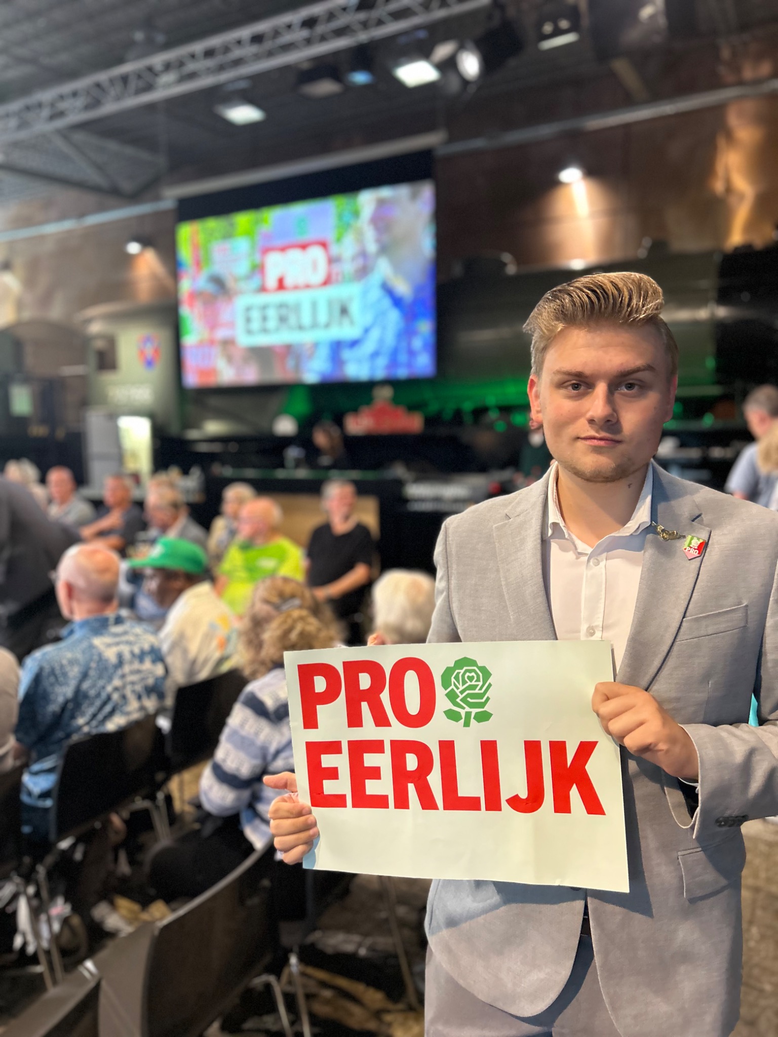 Lucas Kramer bij een campagnebijeenkomst
